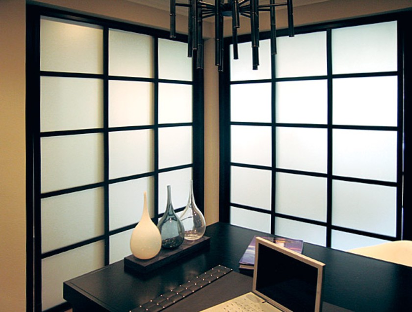 Угловая перегородка в японском стиле с матовым стеклом Кызылорда