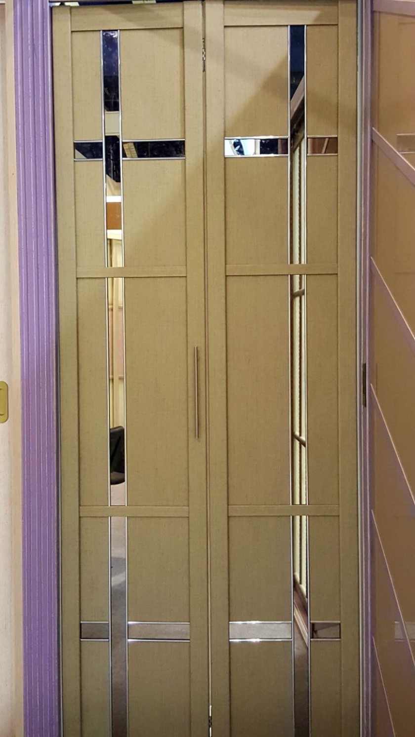 Двери гармошка шпонированные с зеркальным декором Кызылорда